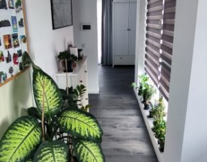 Lakás 3 szobák eladó on Floresti