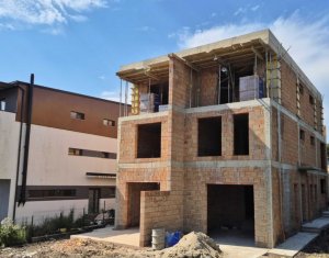 Maison 6 chambres à vendre dans Cluj-napoca, zone Iris