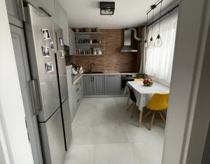 Appartement 3 chambres à vendre dans Cluj-napoca, zone Buna Ziua