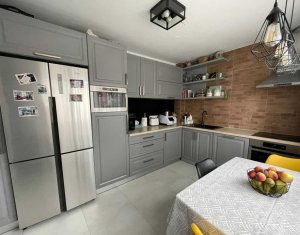 Appartement 3 chambres à vendre dans Cluj-napoca, zone Buna Ziua