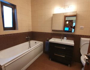 Appartement 4 chambres à vendre dans Floresti