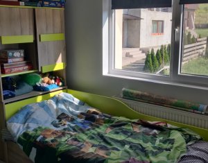 Ház 4 szobák eladó on Chinteni