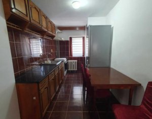 Appartement 4 chambres à vendre dans Cluj-napoca, zone Manastur