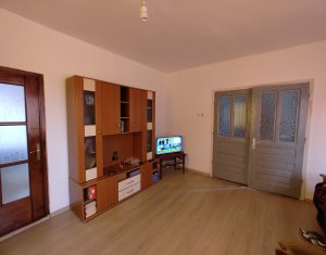 Casă cu teren generos de 3000 mp, Apahida