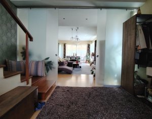 Casa cu teren generos, terasa, parcare si gradina - cartier Iris