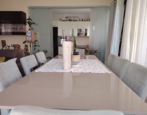 Casa cu teren generos, terasa, parcare si gradina - cartier Iris