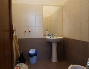 Sediu firma 4 incaperi, superfinisat, cu loc de parcare, Motilor