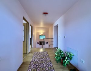 Maison 7 chambres à vendre dans Floresti