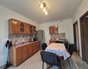 Casa de inchiriat, cartier Zorilor, zona UMF 5 camere, 2 bai, 3 balcone, curte