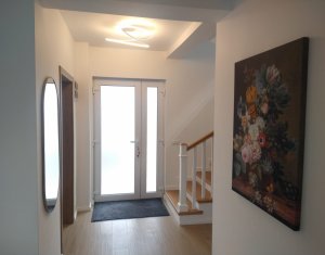 Maison 5 chambres à louer dans Floresti