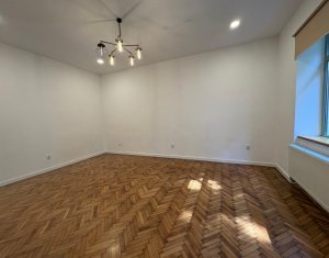 Spatiu de birouri, zona centrala, pozitie excelenta, ferit de galagie