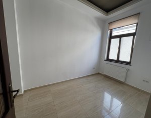 Spatiul comercial de inchiriat in cladire istorica, Piata Avram Iancu