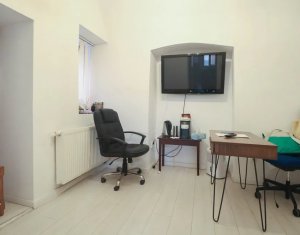 Spatiu birou Centru,  2 incaperi si baie