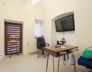 Spatiu birou Centru,  2 incaperi si baie