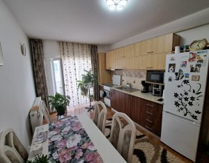 Lakás 2 szobák eladó on Floresti