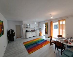 Oportunitate!!! Apartament cu 3 camere, parcare si terasa proprie, Floresti