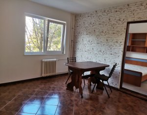 Apartament 3 camere, Manastur, zona strazii Garbau