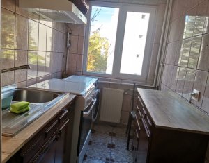 Apartament 3 camere, Manastur, zona strazii Garbau