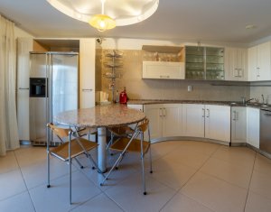 Lakás 4 szobák eladó on Cluj-napoca, Zóna Marasti