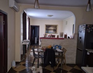 Casa, curte comuna, cu 3 apartamente separate, zona Garii, Cluj-Napoca