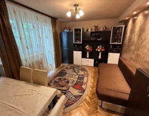  Apartament cu 3 camere decomandat, Manastur, zona calea Floresti