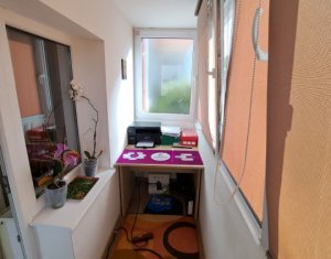 Lakás 3 szobák eladó on Floresti