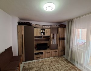 Lakás 3 szobák eladó on Floresti