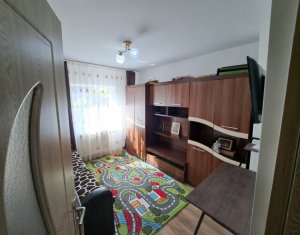 Lakás 3 szobák eladó on Floresti