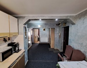 Lakás 3 szobák eladó on Floresti