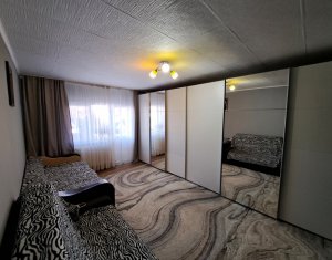 Lakás 3 szobák eladó on Floresti