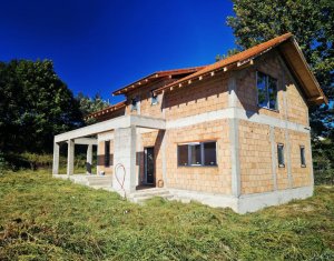 House 5 rooms for sale in Salicea