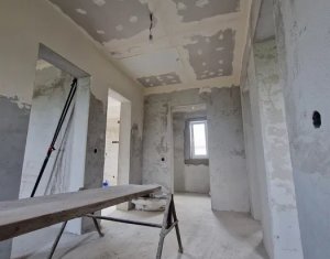 House 4 rooms for sale in Chinteni