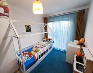 Lakás 3 szobák eladó on Floresti