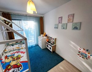 Lakás 3 szobák eladó on Floresti