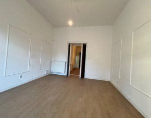 Birou 62mp, 2 incaperi , centru - in statia bus regionala CFR 