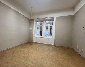 Birou 62mp, 2 incaperi , centru - in statia bus regionala CFR 