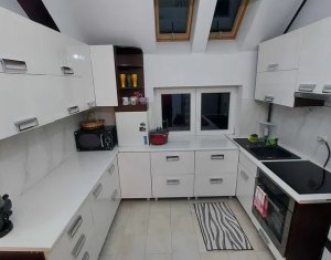 Appartement 5 chambres à louer dans Cluj-napoca, zone Centru