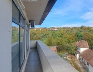 Iroda kiadó on Cluj-napoca, Zóna Iris