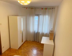 Lakás 4 szobák kiadó on Cluj-napoca, Zóna Manastur