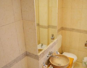 Lakás 4 szobák kiadó on Cluj-napoca, Zóna Manastur