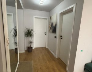 Apartament cu 3 camere, spatios, finisat modern, zona Eroilor, Floresti