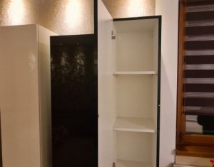 Apartament 3 camere, 100 mp, terasa 60 mp, American Village