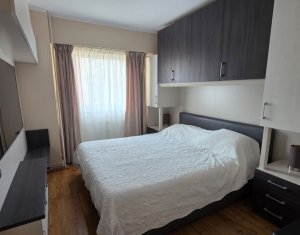 Appartement 3 chambres à louer dans Cluj-napoca, zone Marasti