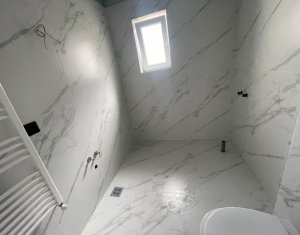 Apartment 2 rooms for sale in Floresti