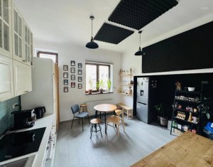 Spatiu activitati de birou, 4 incaperi 150mp, terasa si curte, pta Cipariu 