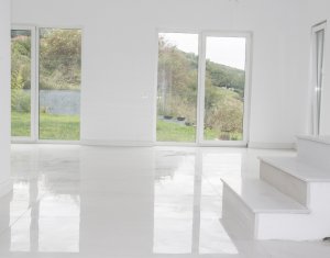 Ház 4 szobák eladó on Floresti