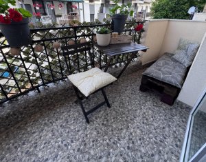 Lakás 3 szobák eladó on Floresti