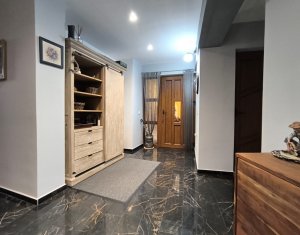 Casa individuala, 4 camere, 300 mp utili, 700mp teren, Borhanci