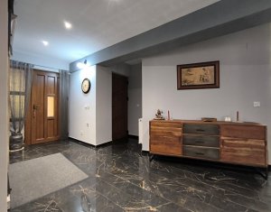 Casa individuala, 4 camere, 300 mp utili, 700mp teren, Borhanci