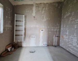 Duplex de vânzare în Dezmir